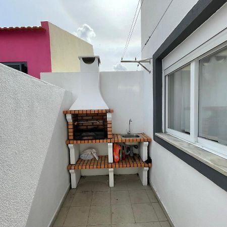 Happy House Barreiro Appartement Barreiro  Buitenkant foto