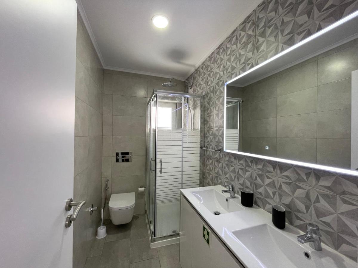 Happy House Barreiro Appartement Barreiro  Buitenkant foto