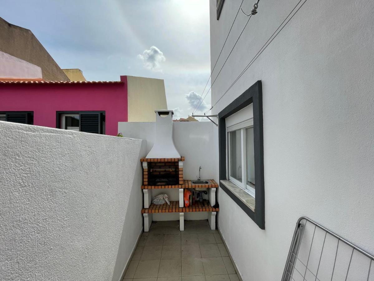 Happy House Barreiro Appartement Barreiro  Buitenkant foto
