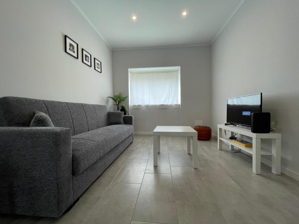 Happy House Barreiro Appartement Barreiro  Buitenkant foto