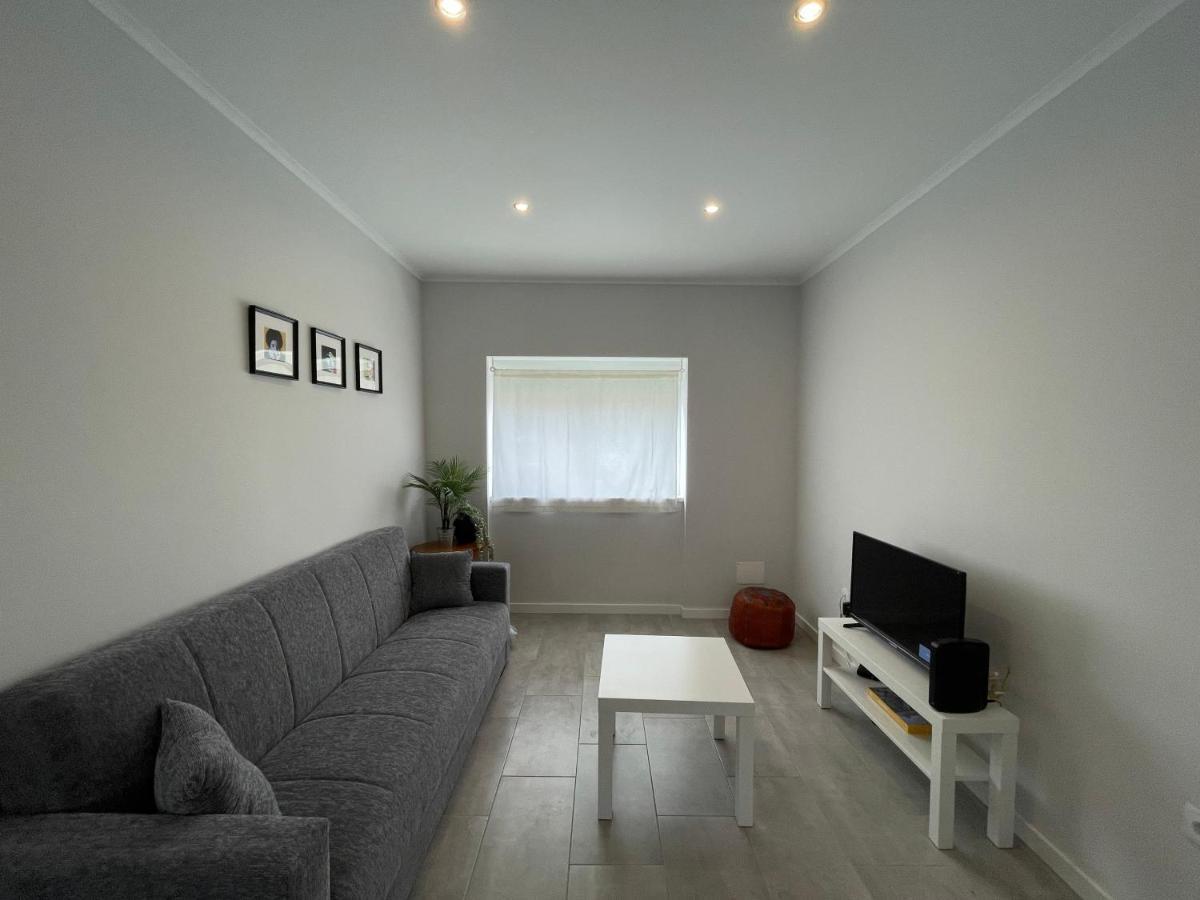 Happy House Barreiro Appartement Barreiro  Buitenkant foto