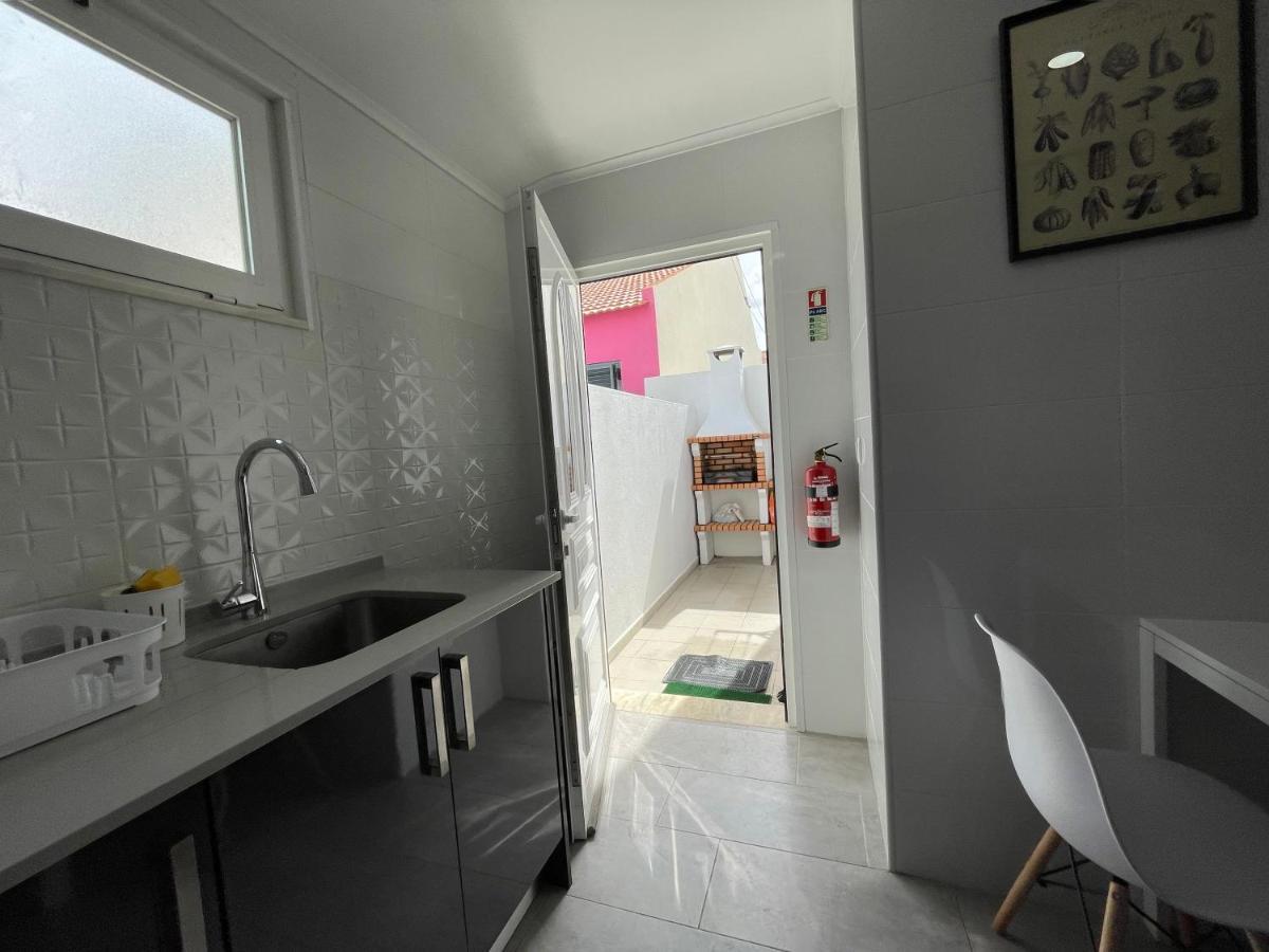 Happy House Barreiro Appartement Barreiro  Buitenkant foto