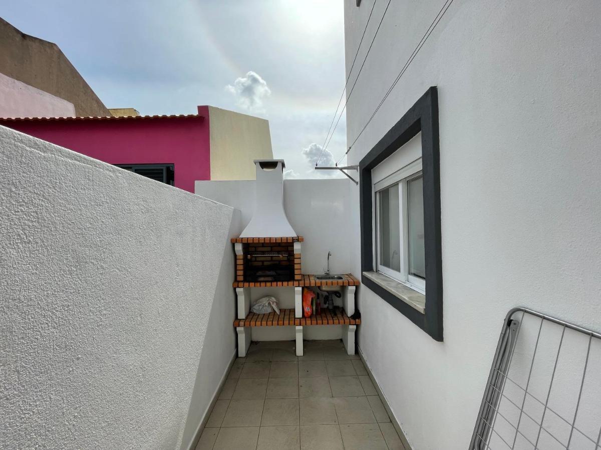 Happy House Barreiro Appartement Barreiro  Buitenkant foto
